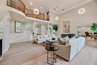 2022 Wynn Joyce Rd in Garland, TX - Building Photo - Building Photo