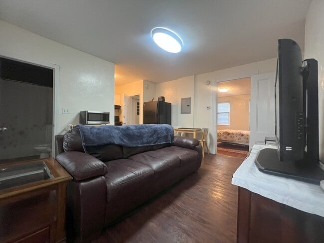 89 Second St in Cambridge, MA - Building Photo - Building Photo