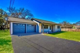 16001 Awalt Dr in Austin, TX - Building Photo - Building Photo