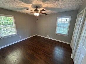5252 Hiram Lithia Springs Rd SW in Powder Springs, GA - Building Photo - Building Photo