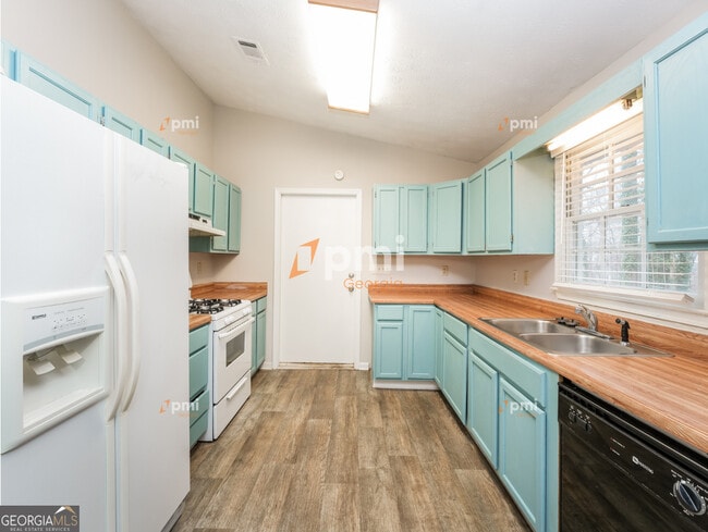 667 Rae Dr SW in Lawrenceville, GA - Building Photo - Building Photo