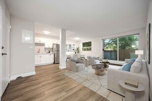 Marquis West at Trillium Park in Sarnia, ON - Building Photo