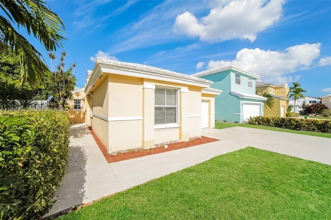 6429 French Angel Terrace in Margate, FL - Building Photo - Building Photo