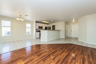 5337 N Padero Dr in North Las Vegas, NV - Building Photo - Building Photo