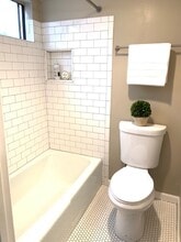 11714 Goshen Ave in Los Angeles, CA - Foto de edificio - Building Photo