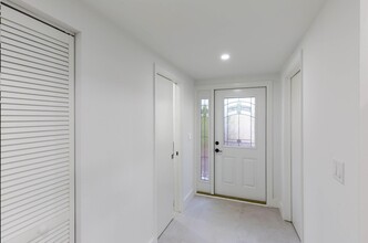 1989 Canterbury Cir in Wellington, FL - Building Photo - Building Photo