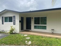 1141 NE 26th Ave, Unit 1 in Pompano Beach, FL - Building Photo - Building Photo