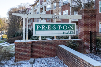 Preston Flats in Charlotte, NC - Foto de edificio - Building Photo