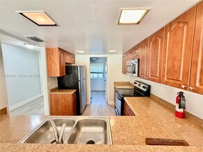 4403 SW 70th Terrace in Davie, FL - Building Photo - Building Photo