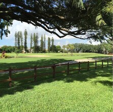 10740 S Golfview Dr in Pembroke Pines, FL - Building Photo - Building Photo