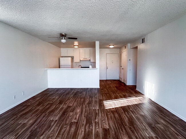 property at 1400 E Palm Canyon Dr
