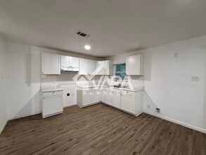 174 Daytona Dr in San Antonio, TX - Foto de edificio - Building Photo