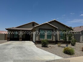 2038 E Julian Dr in Casa Grande, AZ - Building Photo