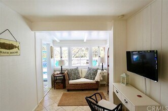 460 St Ann's Dr in Laguna Beach, CA - Building Photo - Building Photo