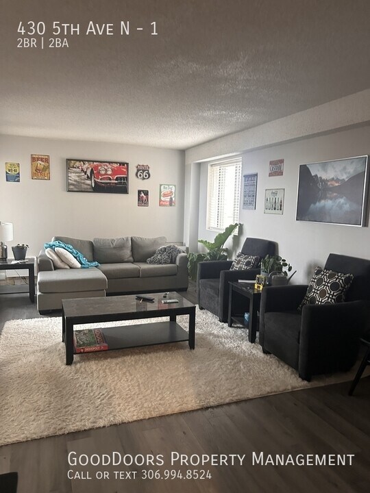 430 5th Ave N in Saskatoon, SK - Building Photo