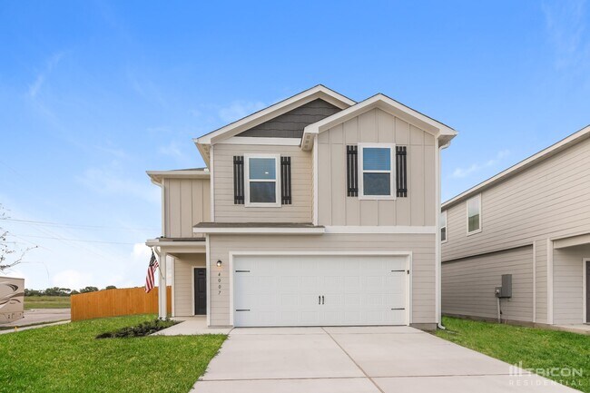 property at 4007 Trail de Paris