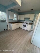 2954 Phyllis St in Jacksonville, FL - Building Photo - Building Photo