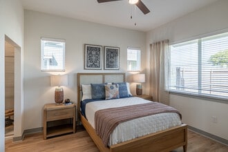 Trulo Homes Tara Ridge in Bentonville, AR - Building Photo - Interior Photo