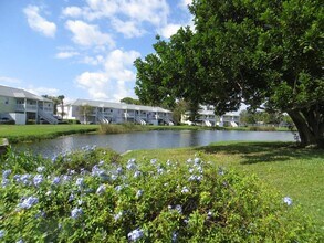 4856 Snook Dr SE, Unit 4856C in St. Petersburg, FL - Building Photo - Building Photo