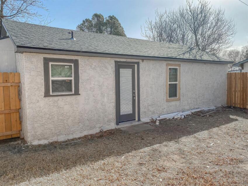 1910 22nd St in Lubbock, TX - Building Photo