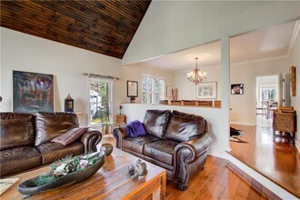 620 Allen Ct NW in Atlanta, GA - Building Photo - Building Photo