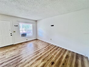 1802 Barton Dr in Kissimmee, FL - Building Photo - Building Photo