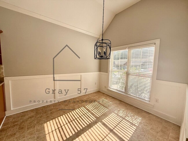 5615 Colony Ln in Birmingham, AL - Foto de edificio - Building Photo