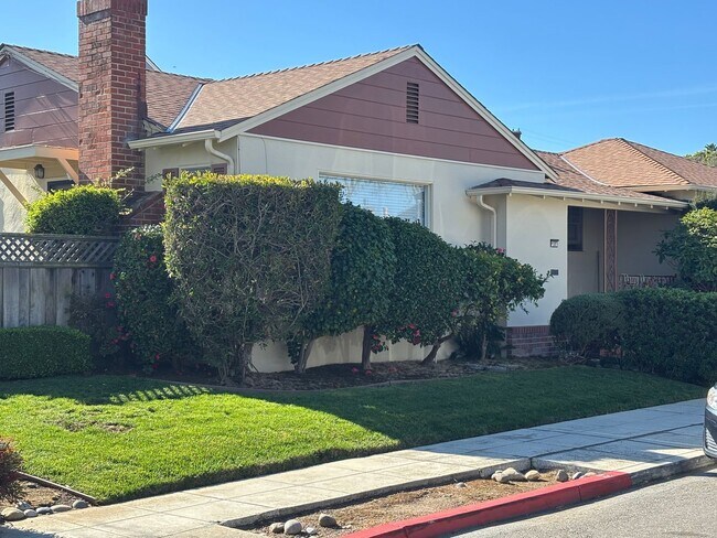 170-172 12th Ave in San Mateo, CA - Building Photo - Building Photo
