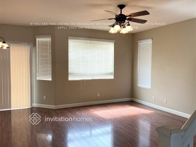 4821 E Meadow Mist Ln in Queen Creek, AZ - Foto de edificio - Building Photo