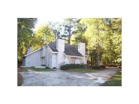5588 Estates Ct in Norcross, GA - Building Photo
