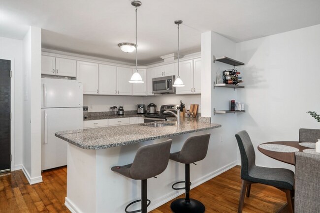 30 Daniels St in Malden, MA - Building Photo - Building Photo