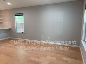 1106B E 7th St in Georgetown, TX - Building Photo - Building Photo