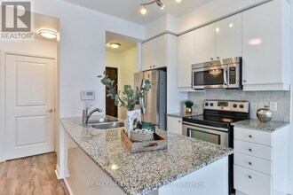 80 Absolute Ave in Mississauga, ON - Building Photo - Building Photo