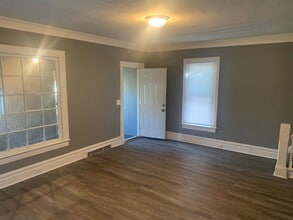 1712 NE Monroe St in Peoria, IL - Building Photo - Building Photo