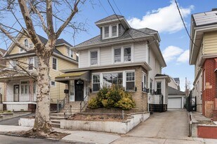 410 76th St in North Bergen, NJ - Building Photo