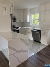 671 Midland Ave, Unit 9A in Garfield, NJ - Foto de edificio - Building Photo