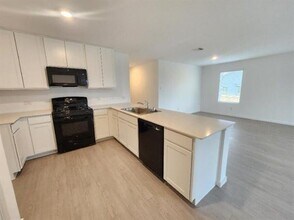 647 Montclair Ave in Princeton, TX - Building Photo - Building Photo