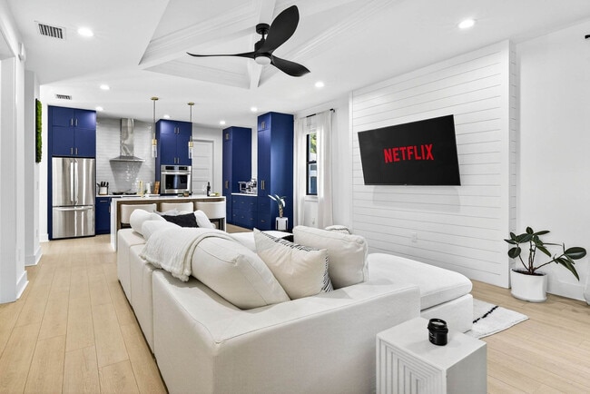 1200 E Jean St in Tampa, FL - Foto de edificio - Building Photo