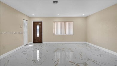 2411 NW 208th St in Miami Gardens, FL - Building Photo - Building Photo