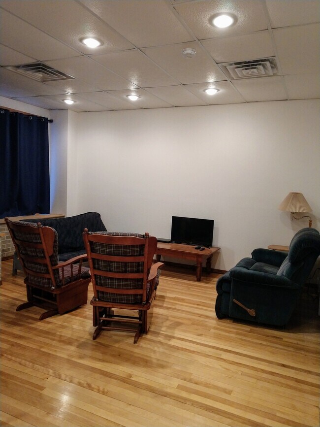 122 N Lake Ave, Unit 0 in Phillips, WI - Building Photo - Building Photo