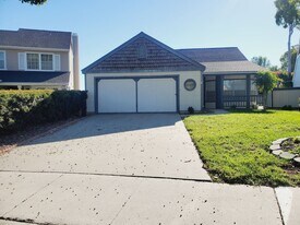9796 Big Horn St in Ventura, CA - Building Photo