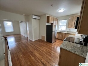 527 Linden St in Bethlehem, PA - Building Photo - Building Photo