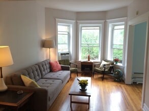 1470 W Berwyn Ave, Unit 2 in Chicago, IL - Building Photo - Building Photo