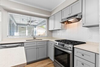 14007 Overbrook Ln in Houston, TX - Building Photo - Building Photo