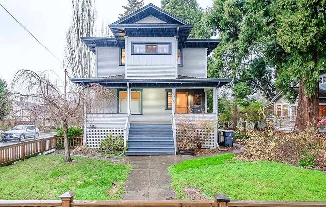 property at 602 NW 9th St