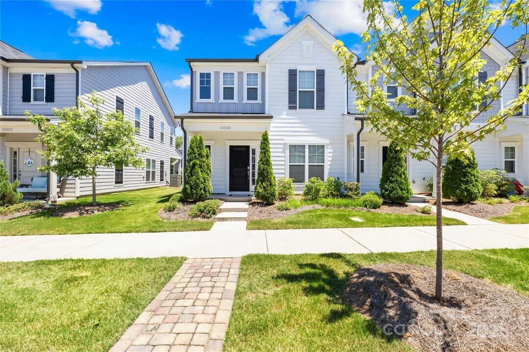 22028 Lani Dr in Charlotte, NC - Building Photo