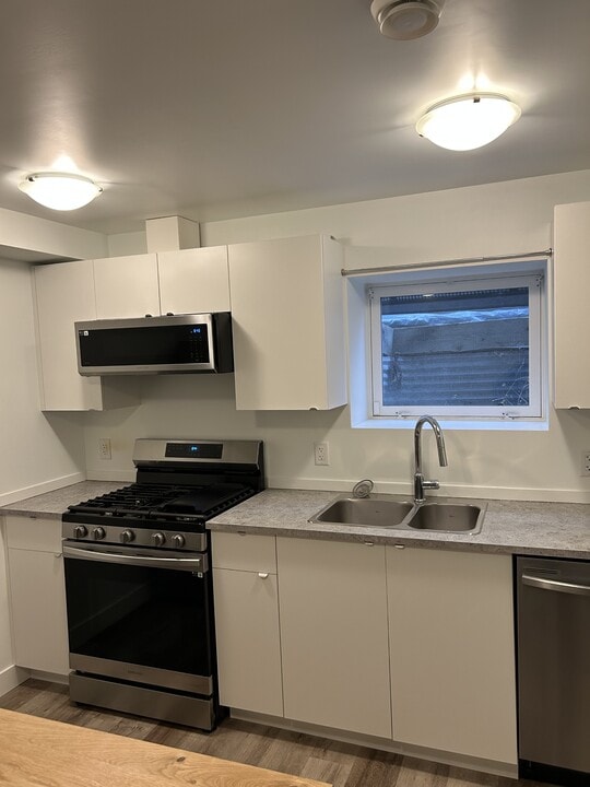 6408-6119 119 Ave in Edmonton, AB - Building Photo