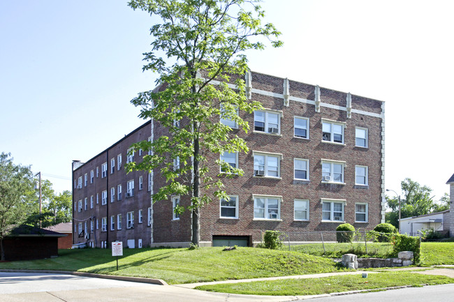 Clara Heights Apartments in St. Louis, MO - Building Photo - Building Photo