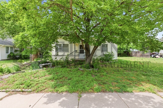 535 N Park Ave in Valley Center, KS - Building Photo - Building Photo