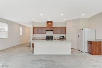 7710 Alder Landing St. in Las Vegas, NV - Building Photo - Building Photo